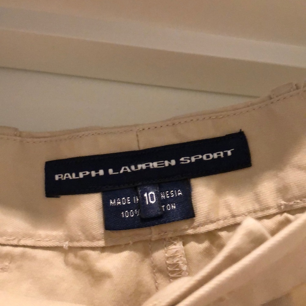 Beige capris - Picture 2 of 2